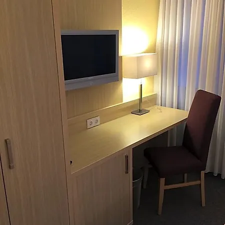 Stadthotel 3*