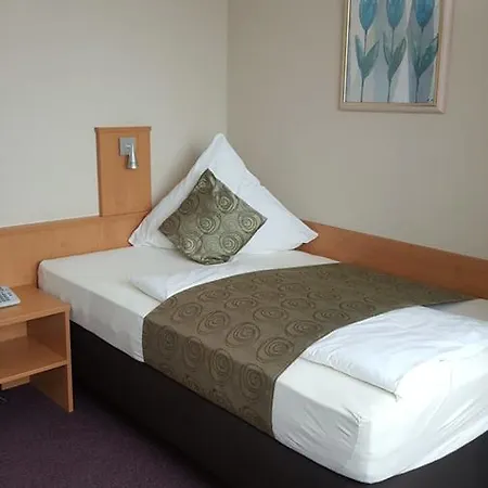 Hotell Stadthotel 3*